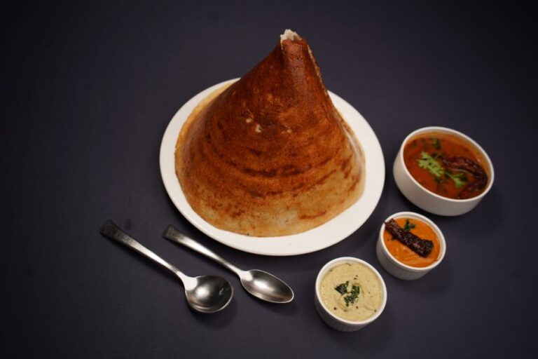 Coconut chutney and sambar